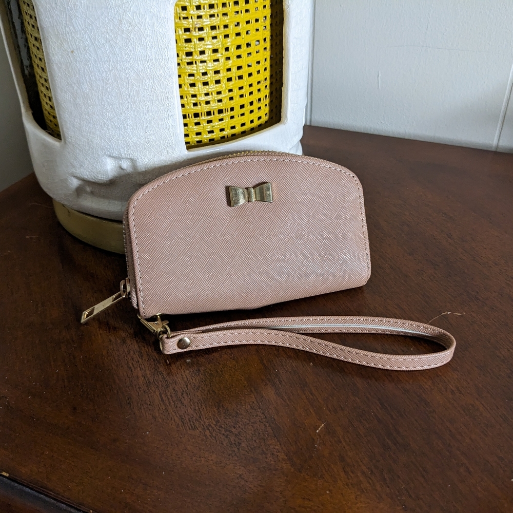 Blush Wallet